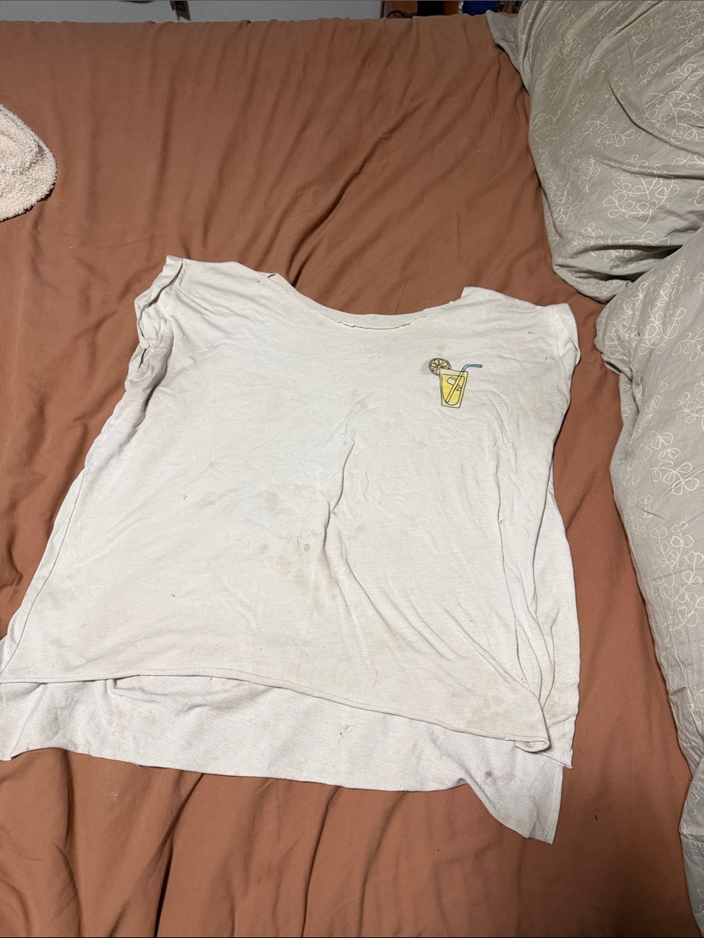 Vintage Women's White Dutch Bros Lemonade Graphic Short Sleeve Top